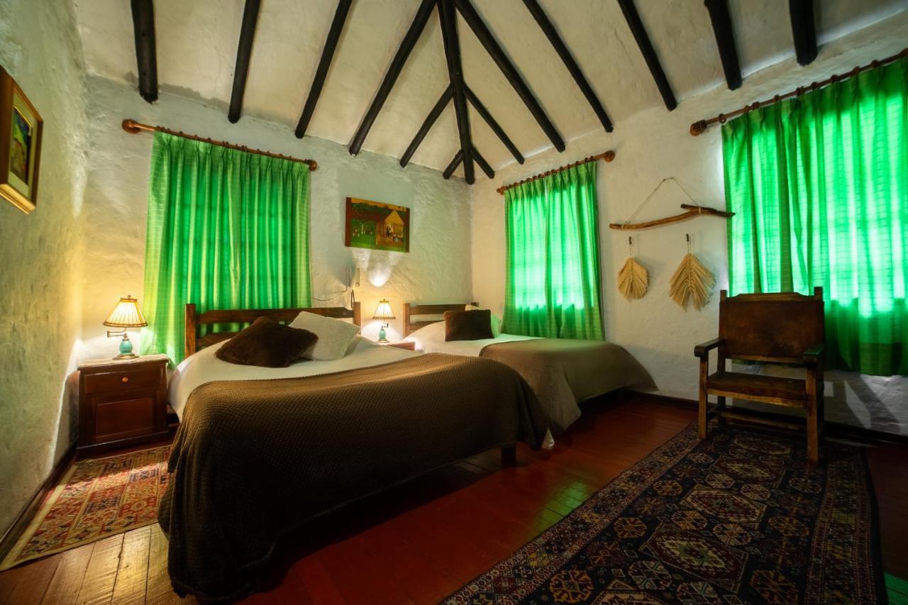 Hostal San Nicolas Ubate Exterior photo