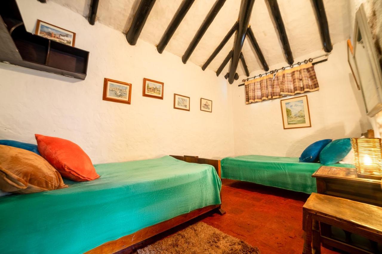 Hostal San Nicolas Ubate Exterior photo