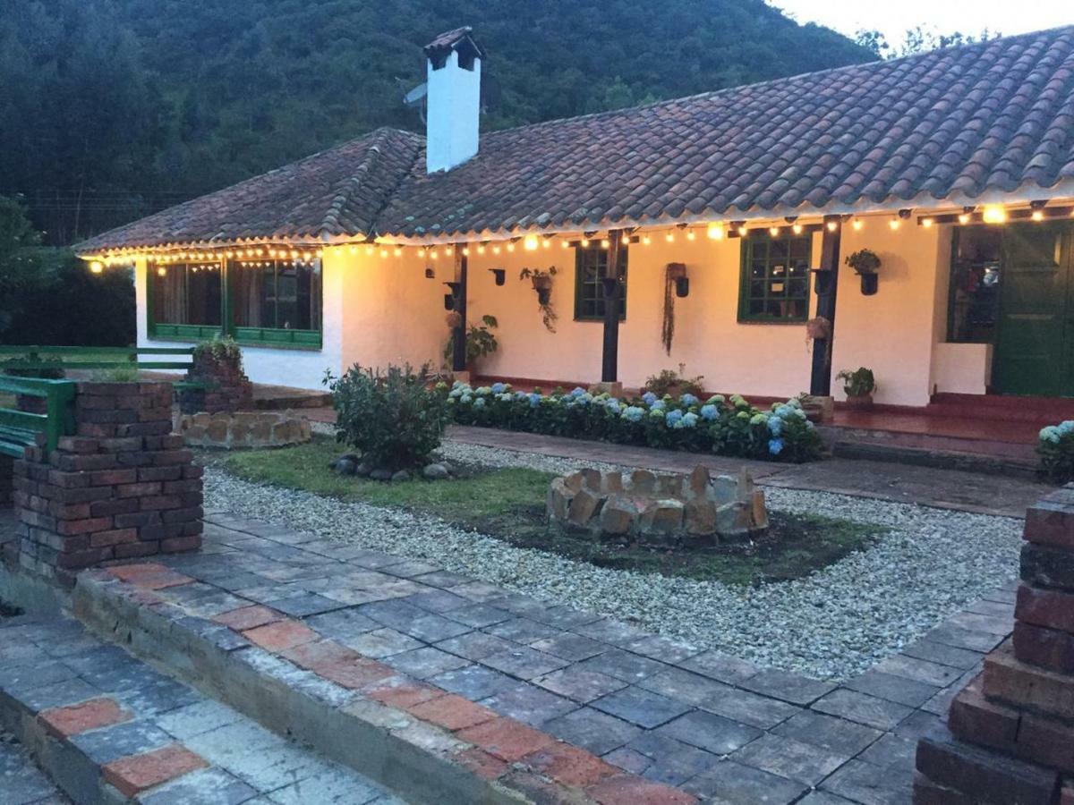 Hostal San Nicolas Ubate Exterior photo